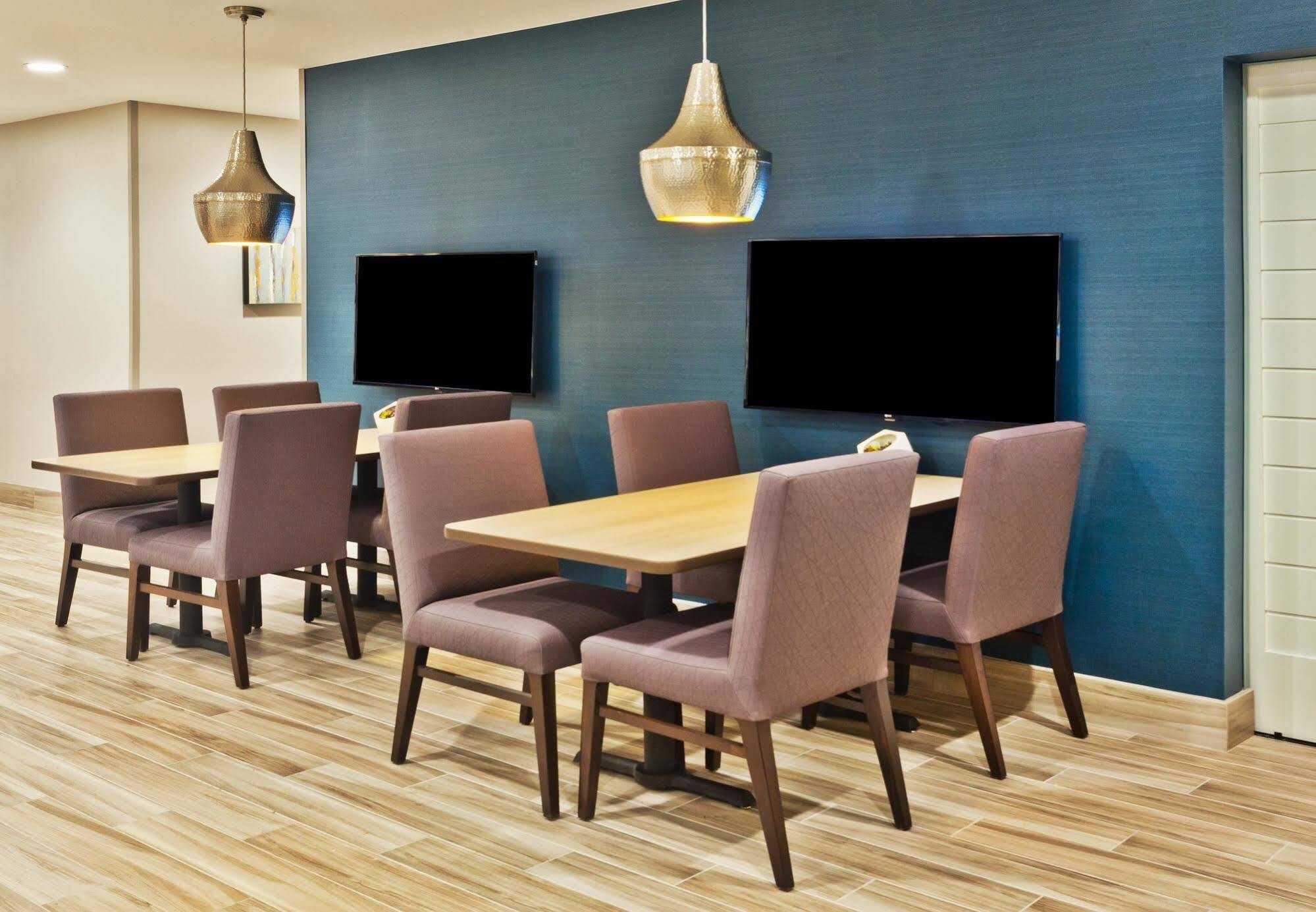 Towneplace Suites By Marriott Montgomery Eastchase Esterno foto